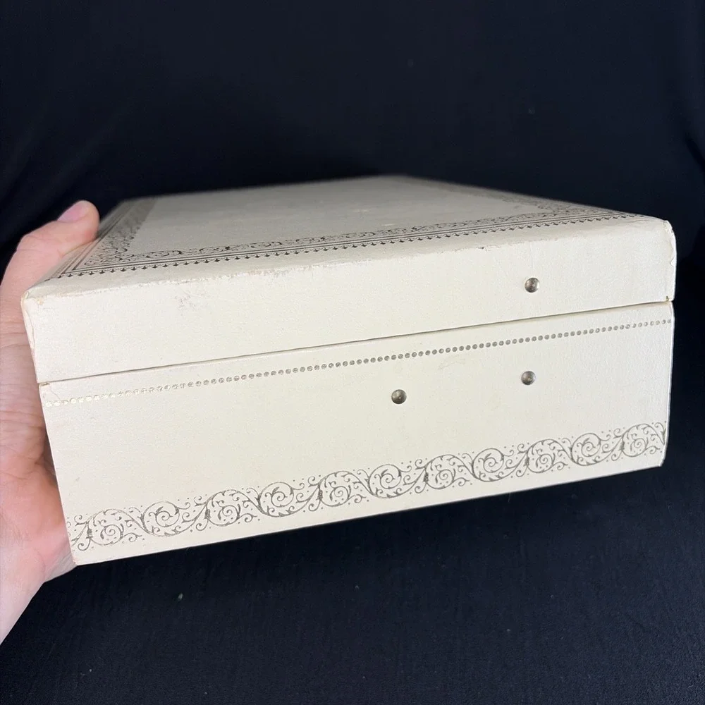 Vintage Mele Ivory Jewelry box Two Tier w Necklace Hooks, Mustard, 12.5x8x3.5